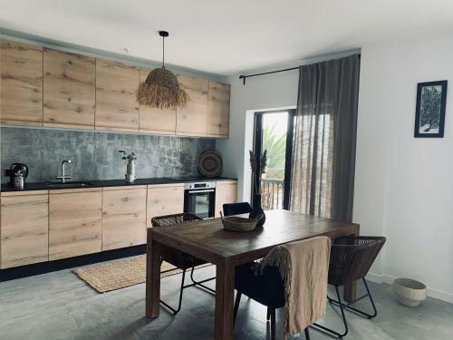 3 Bedroom Ocean Shore Apartment