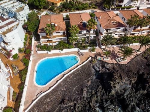 3 Bedroom Ocean Shore Apartment