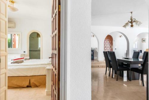 Los Gigantes Cliffs And Ocean Front Villa