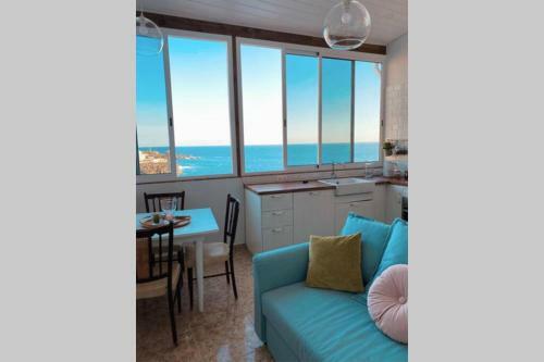 Large 150 M2 Apartment, Nice View And Location !