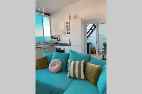 Large 150 M2 Apartment, Nice View And Location !
