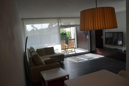 Bonito Apartamento Con Jard�n