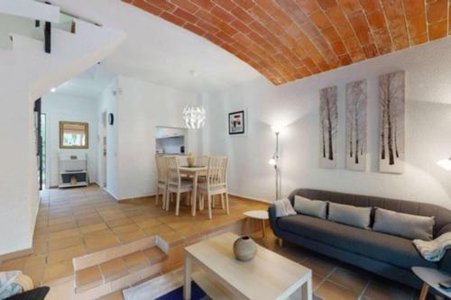 Casa Suzanna - Peaceful House In Tamariu Centre