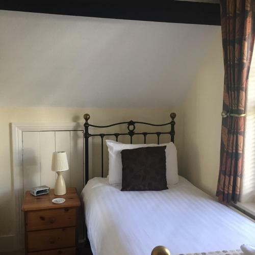 Hostal Longmead House