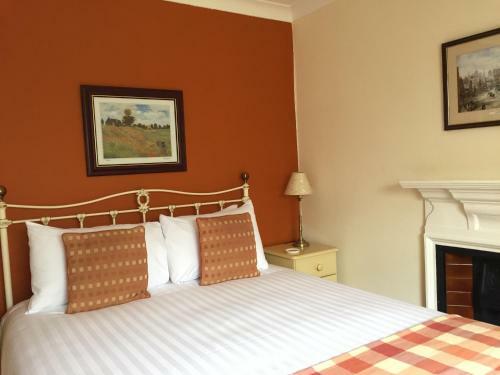 Hostal Longmead House