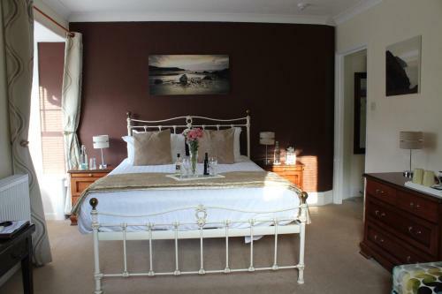 Hostal Longmead House
