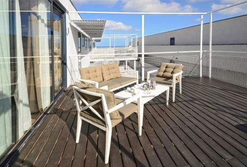 Apartamento Vista Oceano, Confortevole, Ampio, Gran Terrazza, Wi-fi