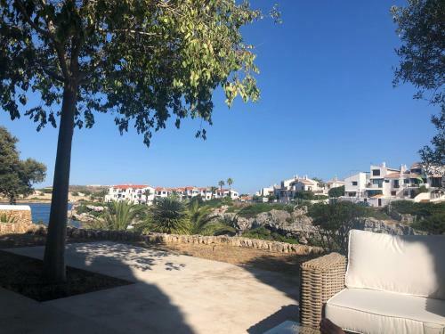 Splendide Villa Les Pieds Dans L'eau Dans La Baie De Mahon