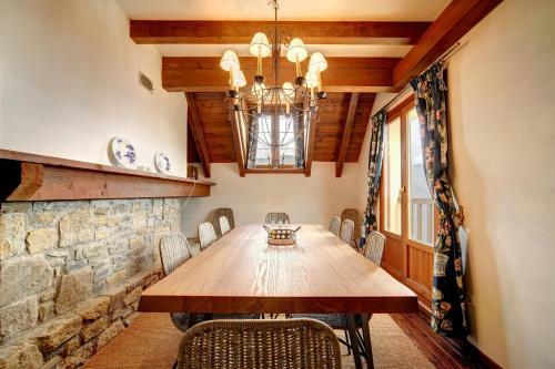 Casa Mont Romies By Totiaran