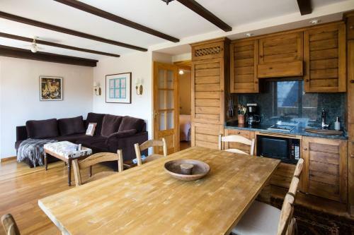 Apartamento Wood ? Wifi, Terraza ? Ideal Excursiones
