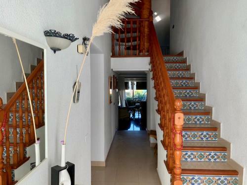 Chalet 5 Dormitorios Con Piscina Y Jard�n