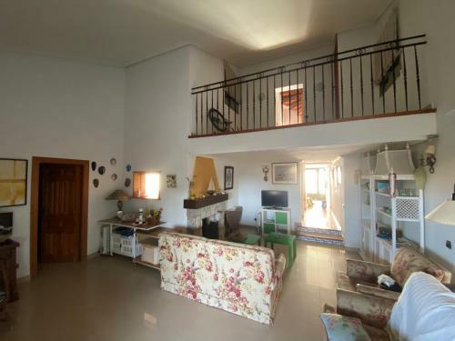 Chalet 5 Dormitorios Con Piscina Y Jard�n