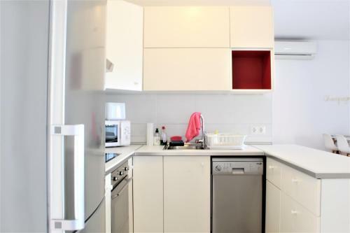 La Manga Beach & Pool Apartment By Rental Ol�