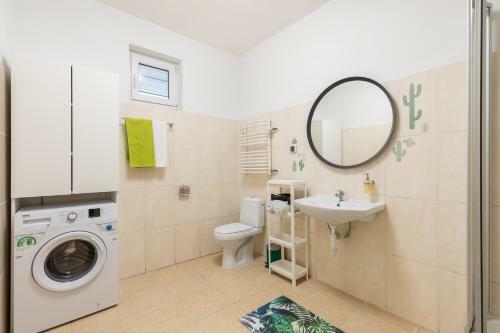 Rooms Of Poland (500m Od Suntago)