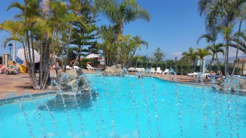 Apartamento Ap1,piscina, 200 Metros A La Playa