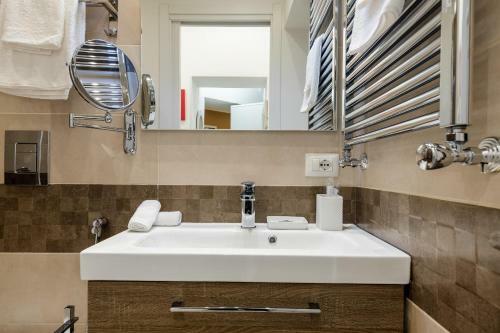 La Suites & Apartments Via Volturno
