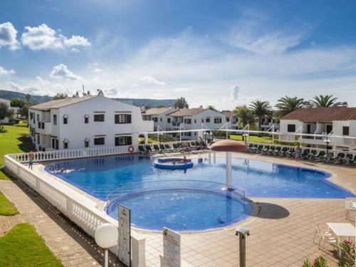Cheap & Chic Apartamento En Son Bou De 2 Dormitorios