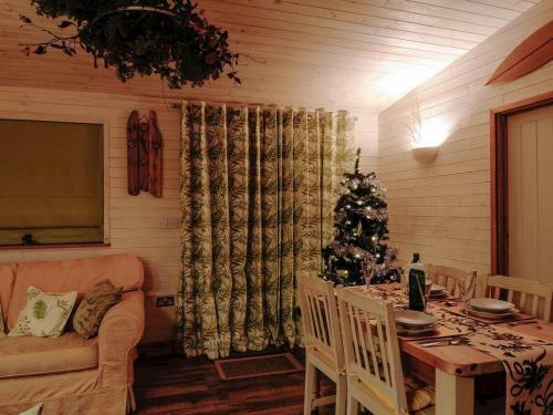 Lakeside Lodge