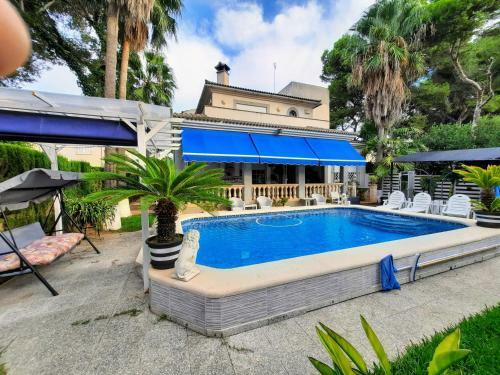 Villa Matias Pool And Beach