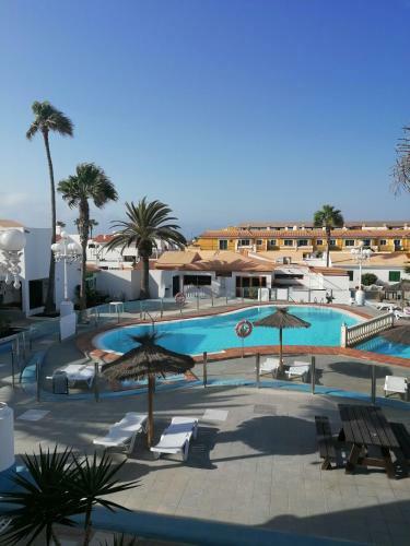 Castillo Holiday Apartment- Puerta Del Sol 245