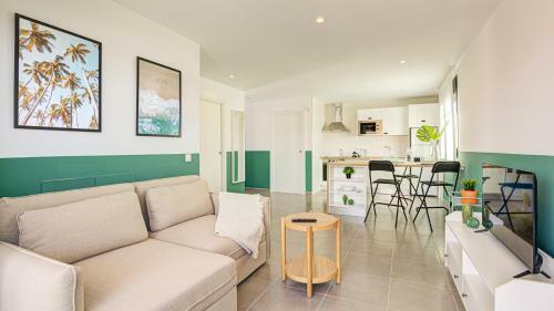 Oasis Apartments By Aloha Bay