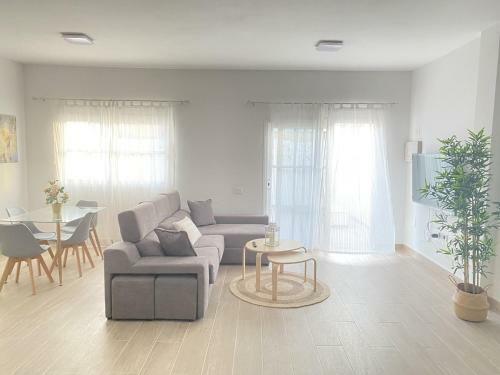 Apartamento 2hab Con Piscina Y Terraza
