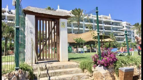 Mi Capricho B16 Beachfront Apartment