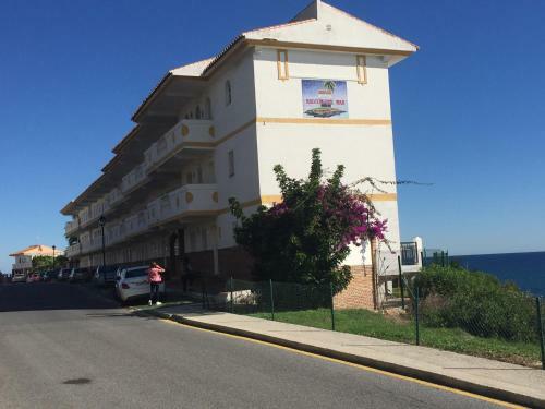 Balcon Del Mar 2-3 A, Apartament On The Beach Front