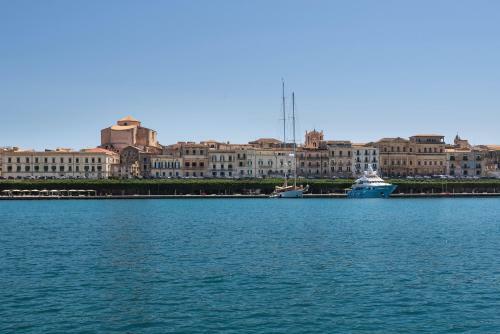 Bed & Breakfast Darsena Sunset Suites By Wonderful Italy