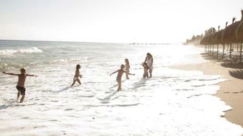 Mi Capricho A17 Beachfront Apartment