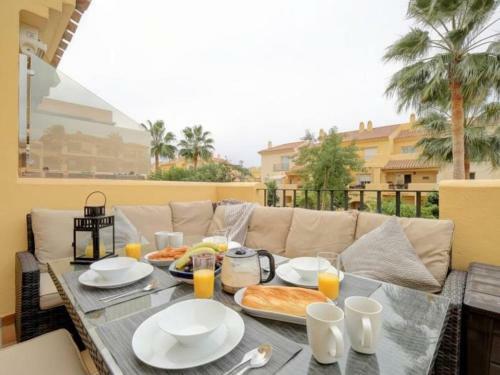 15 Sunny Apartment, Terrace, Wifi!