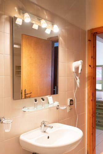 Hotel Le Tonnare Di Stintino - Beach Resort