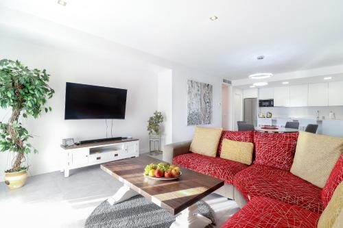 Apartamento Cala Serena Brand New, Private Plunge Pool