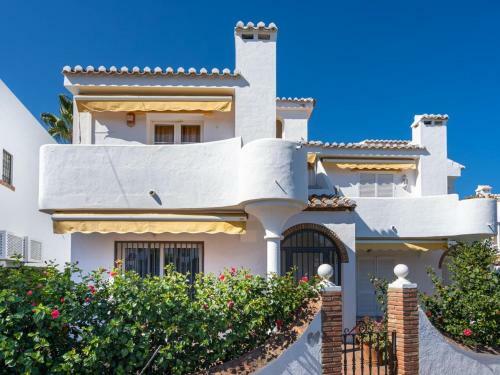 2 Beautiful Beach Front Villa In La Cala