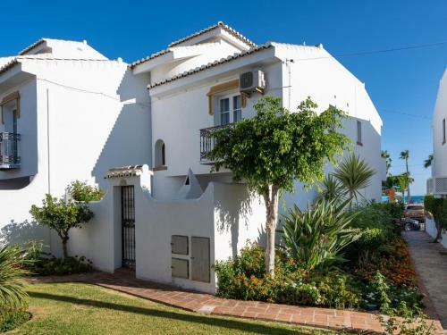 2 Beautiful Beach Front Villa In La Cala