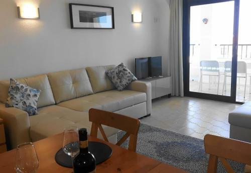 Modern Spacious Apartment