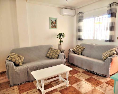 Ground Floor Apartment With Communal Pool Close To All Amenities