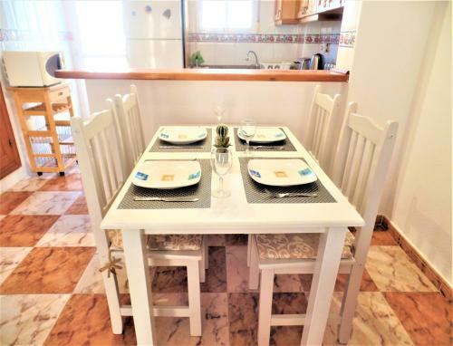 Ground Floor Apartment With Communal Pool Close To All Amenities