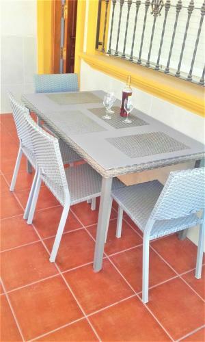 Ground Floor Apartment With Communal Pool Close To All Amenities