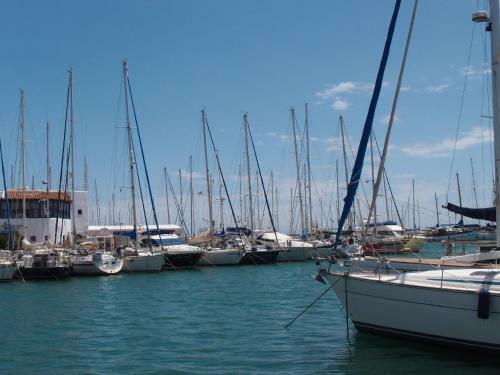 Luxury Apartment In Central Almerimar