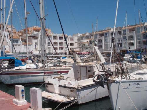 Luxury Apartment In Central Almerimar