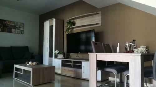 Beautiful Duplex With Jacuzzi