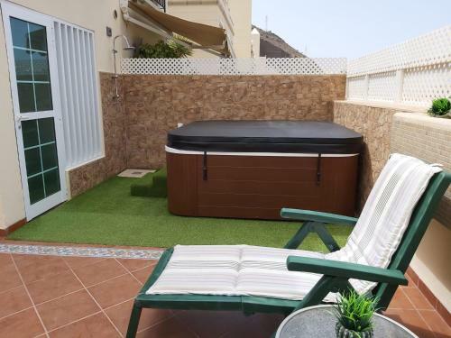 Spacious Apartment With Jacuzzi And Pool Access