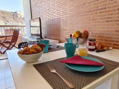 Apartment With Sunny Balcony - Short Distance To Swimming Pool
