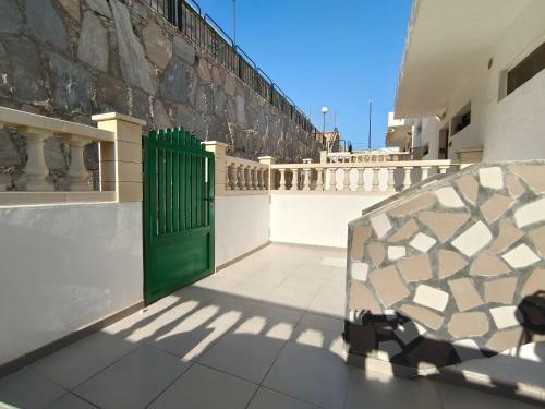 Apartment With Sunny Balcony - Short Distance To Swimming Pool