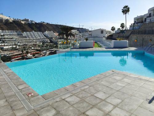 Apartment With Sunny Balcony - Short Distance To Swimming Pool