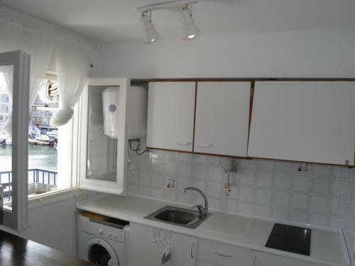 Blue Canal Apartment Ampuriabrava