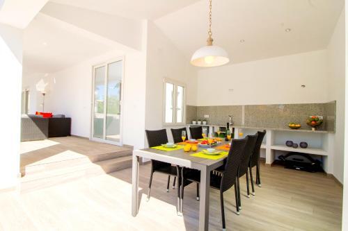 Villa Leon Inmo Carmanso 80 - 10337