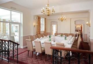 Mercure Letchworth Hall Hotel