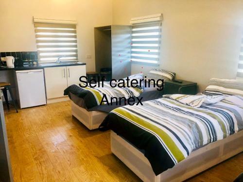 Hostal Elmcroft Guest House